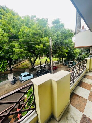 2 BHK Builder Floor For Rent in Sector 38