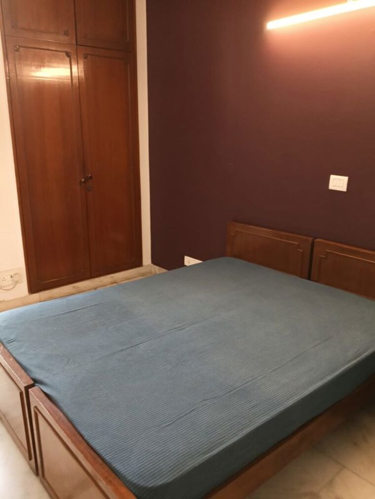 Bedroom, jangpura 3 Bedroom 200 Sq.Yd. Apartment In Jangpura Delhi 9918453