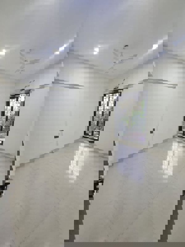 2 BHK + Pooja Room,Study Room,Extra Room 900 Sq.Ft. Apartment in Ishan CHS Matunga