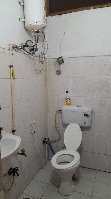 Bathroom in 1 RK Independent House at Sector 51 – for Rent