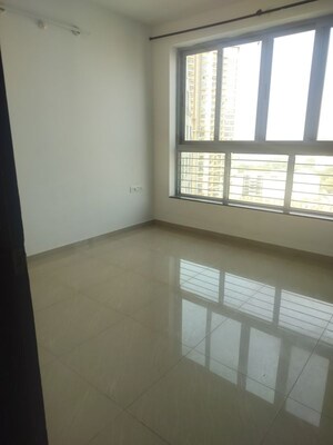 Room in 1.5 BHK Apartment at Amanora Future Towers, Hadapsar – for Sale