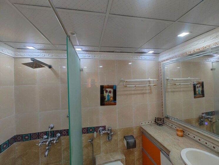 Bathroom, lunkad-goldcoast 3 Bedroom 1600 Sq.Ft. Apartment In Viman Nagar Pune 9918505