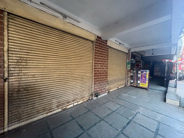 Exterior View, new mankapur Commercial Shop 1000 Sq.Ft. In New Mankapur Nagpur 9918501