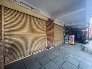  Shop For Rent in New Mankapur