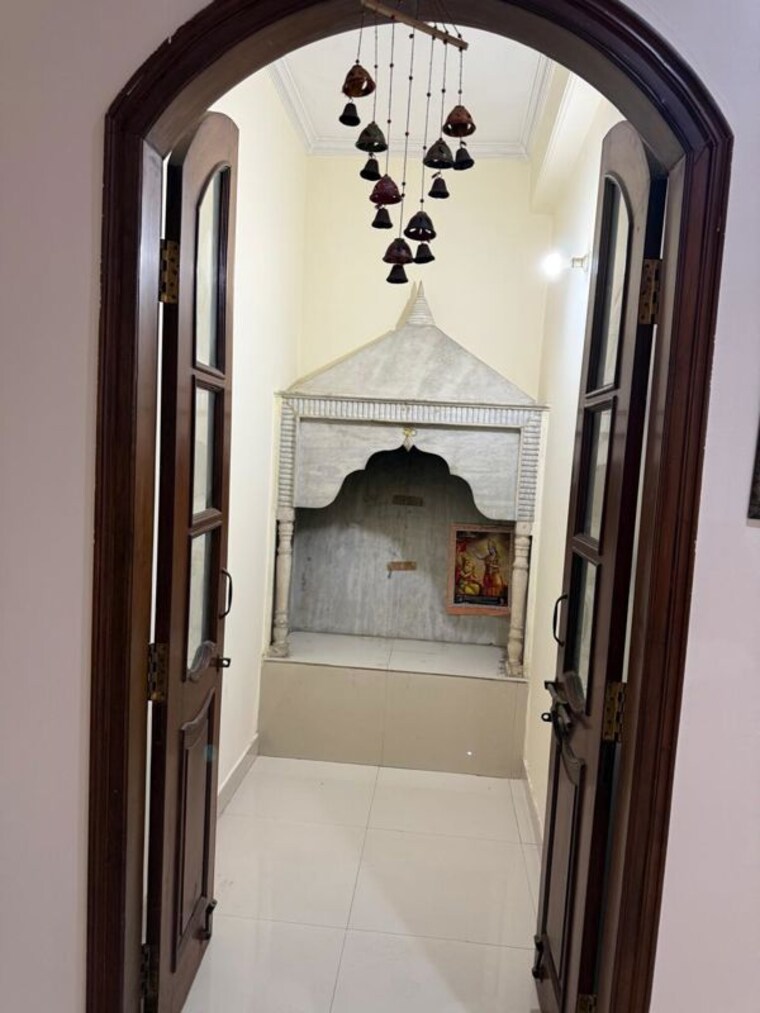 undefined, sector 51 4 Bedroom 3000 Sq.Ft. Independent House In Sector 51 Noida 9918520