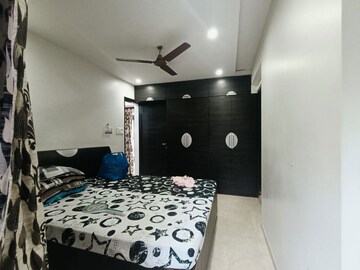 Master Bedroom in 2 BHK Apartment at AP Panchavati B, Powai – for Rent