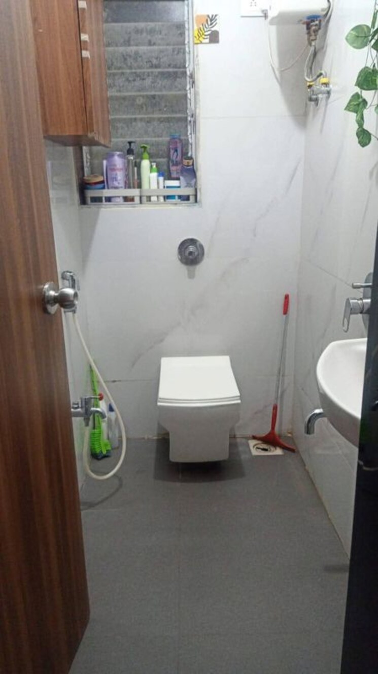 Bathroom, arihant-neminath-sky Studio 200 Sq.Ft. Apartment In Ghatkopar West Mumbai 9918548