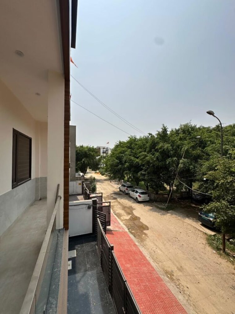 Balcony, ansal-avantika 4 Bedroom 240 Sq.Yd. Apartment In Shastri Nagar Ghaziabad 9918553