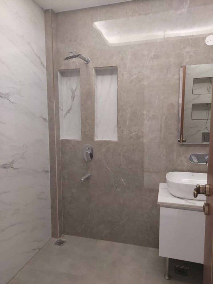 Bathroom, ireo-the-corridors 3 Bedroom 1852 Sq.Ft. Apartment In Sector 67a Gurgaon 9918557