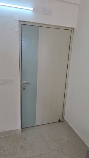 Furnished Amenities in 3 BHK Apartment at Ireo The Corridors, Sector 67a – for Rent