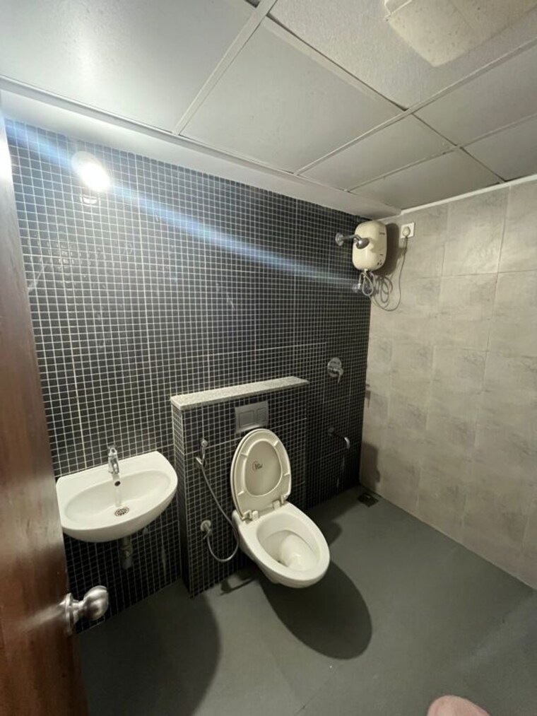 Bathroom, lodha-downtown 2 Bedroom 540 Sq.Ft. Apartment In Dombivli East Thane 9918586