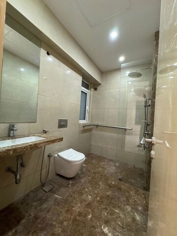 Bathroom in 3.5 BHK Apartment at Marathon Monte South, Byculla West – for Rent