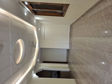 Furnished Amenities in 4 BHK Builder Floor at Nehru Enclave – for Rent