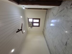 Room in 4 BHK Builder Floor at Nehru Enclave – for Rent