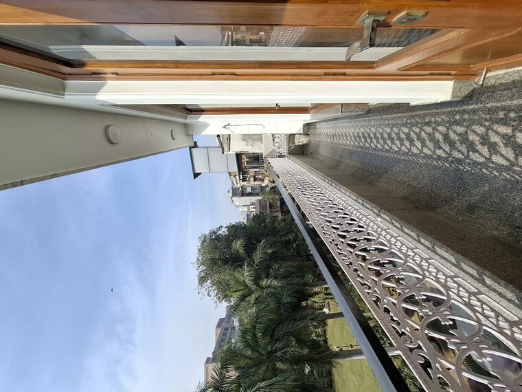 Balcony, nehru enclave 4 Bedroom 1800 Sq.Ft. Builder Floor In Nehru Enclave Delhi 9918592
