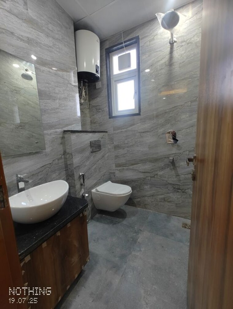 Bathroom, sector 43 1 Bedroom 690 Sq.Ft. Builder Floor In Sector 43 Gurgaon 9918604