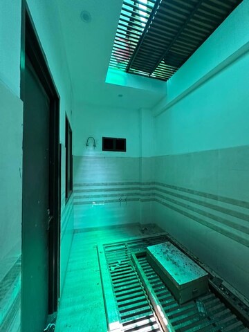 Furnished Amenities in 4 BHK Apartment at Avantika Colony – for Sale