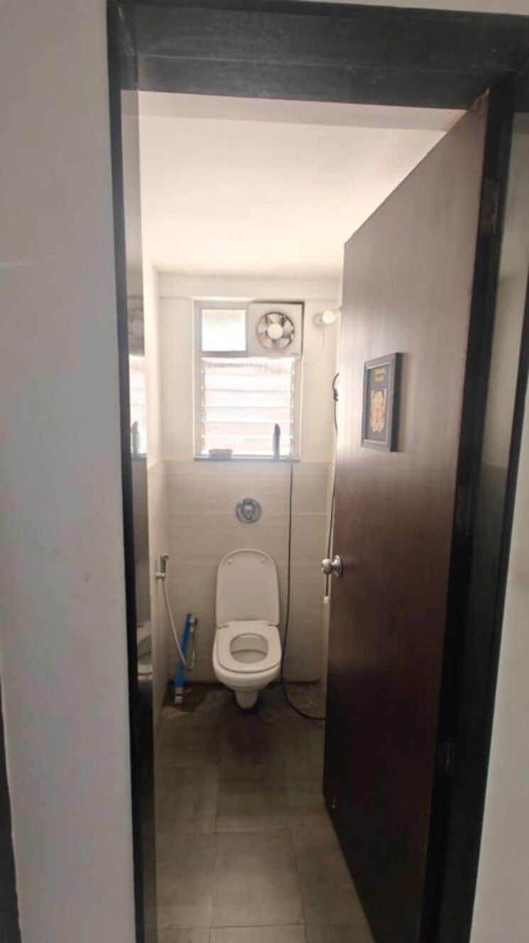 Bathroom, rr-lunkad-66-avenue 1 Bedroom 500 Sq.Ft. Apartment In Pimple Nilakh Pune 9918610