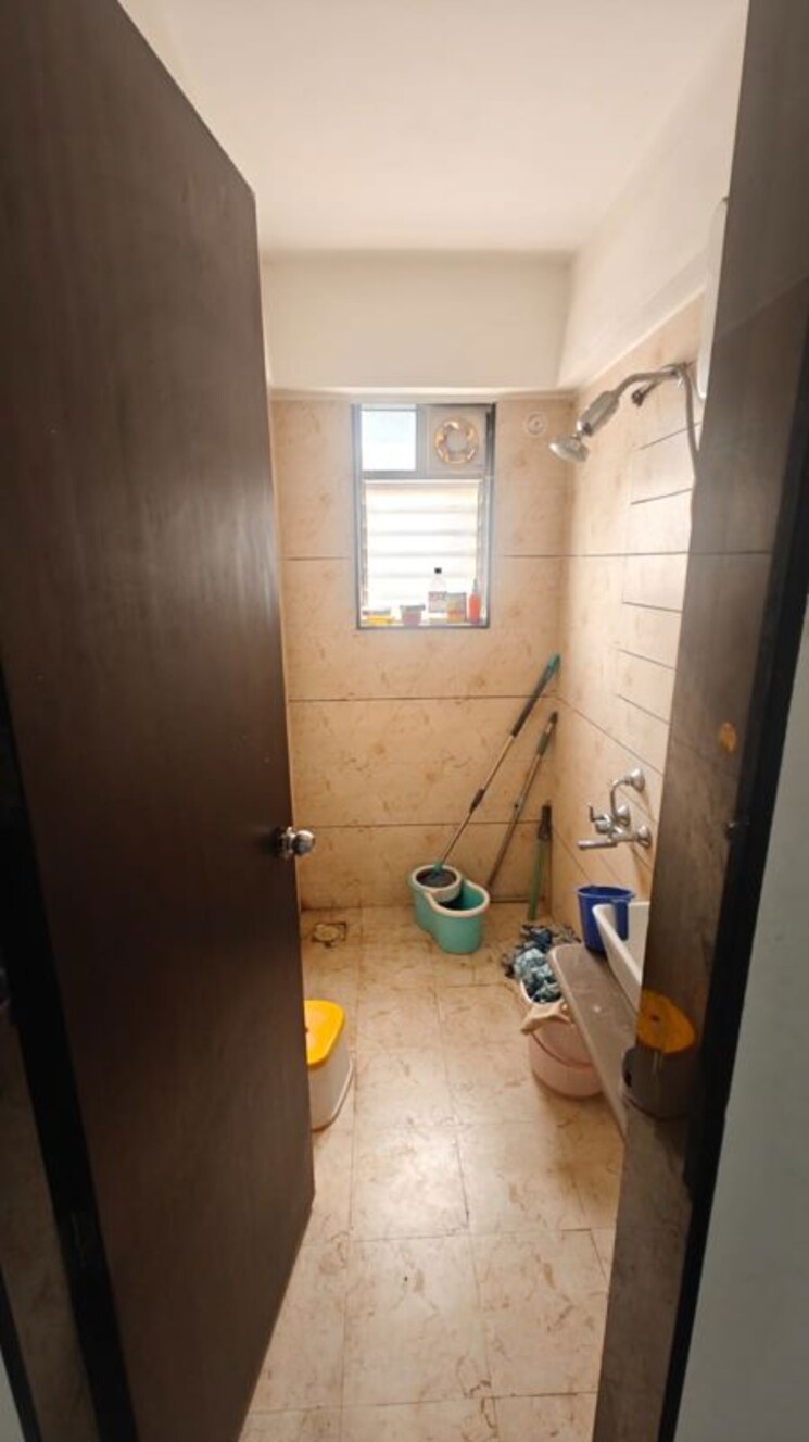 Bathroom, rr-lunkad-66-avenue 1 Bedroom 500 Sq.Ft. Apartment In Pimple Nilakh Pune 9918610