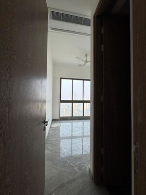 Room in 2 BHK Apartment at Prestige Jasdan Classic, Mahalaxmi – for Rent