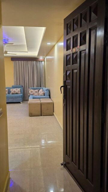 Building Lobby in 3.5 BHK Apartment at Gomti Nagar – for Rent