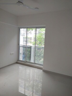 Room in 2 BHK Apartment at Ghatkopar East – for Rent