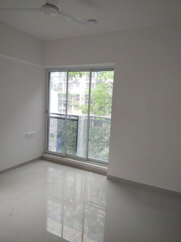 Room in 2 BHK Apartment at Ghatkopar East – for Rent