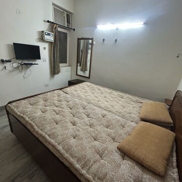 Bedroom in 1 BHK Builder Floor at South Extension I – for Rent
