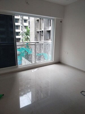 Room in 2 BHK Apartment at Ghatkopar East – for Rent
