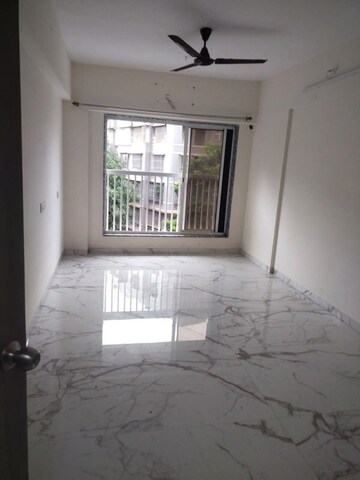 Room in 2 BHK Apartment at Ghatkopar East – for Rent