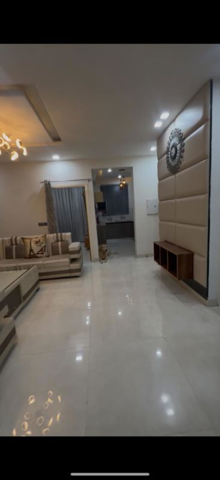 Room, international airport road 3 Bedroom 2200 Sq.Ft. Apartment In International Airport Road Zirakpur 9918684