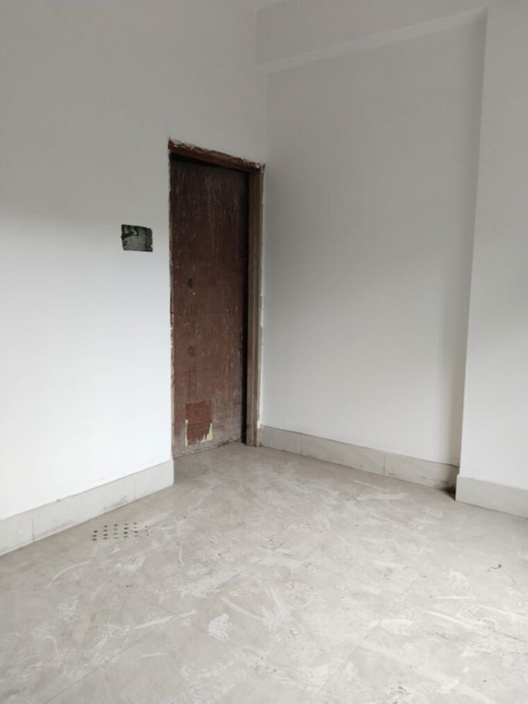 Room, lake town 2 Bedroom 550 Sq.Ft. Apartment In Lake Town Kolkata 9918701