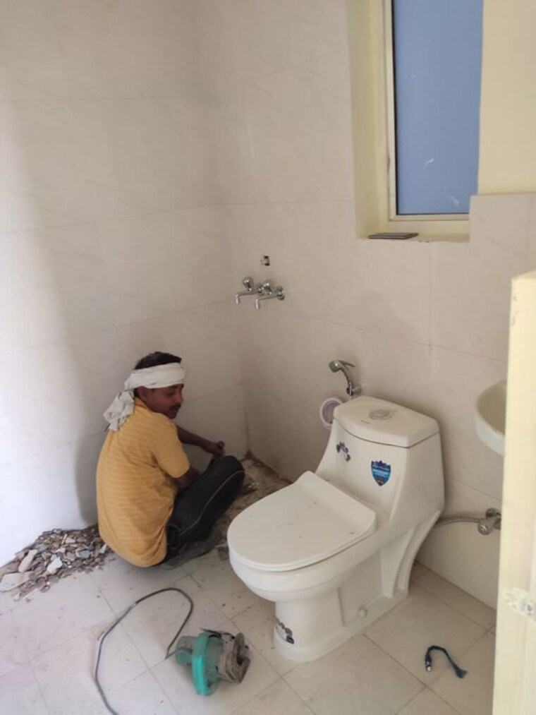 Bathroom, pyramid-pride 2 Bedroom 698 Sq.Ft. Apartment In Sector 76 Gurgaon 9918708