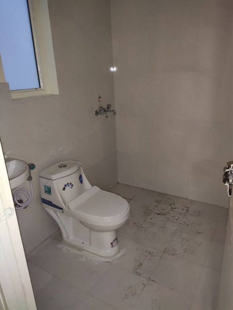 Bathroom, pyramid-pride 2 Bedroom 698 Sq.Ft. Apartment In Sector 76 Gurgaon 9918708