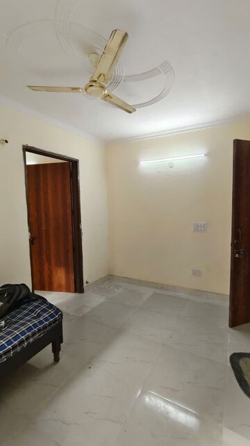 Room in 1.5 BHK Builder Floor at New Ashok Nagar – for Rent