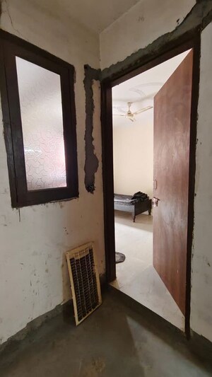 Kitchen in 1.5 BHK Builder Floor at New Ashok Nagar – for Rent