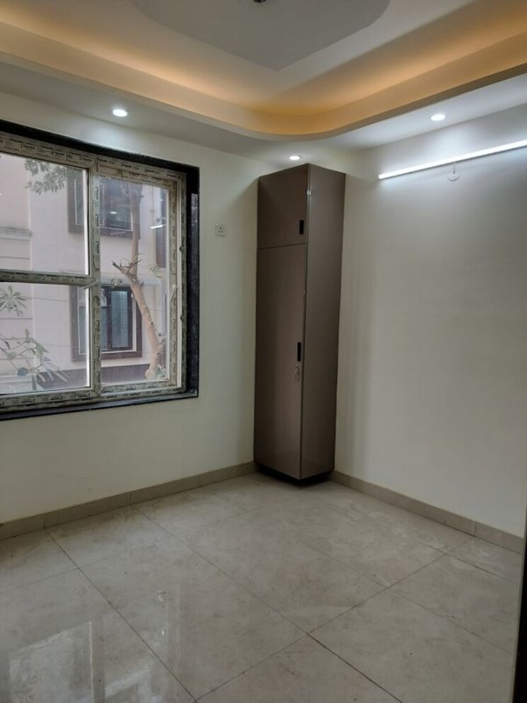 Room, sector 6 dwarka 3 Bedroom 1550 Sq.Ft. Apartment In Sector 6 Dwarka Delhi 9918753