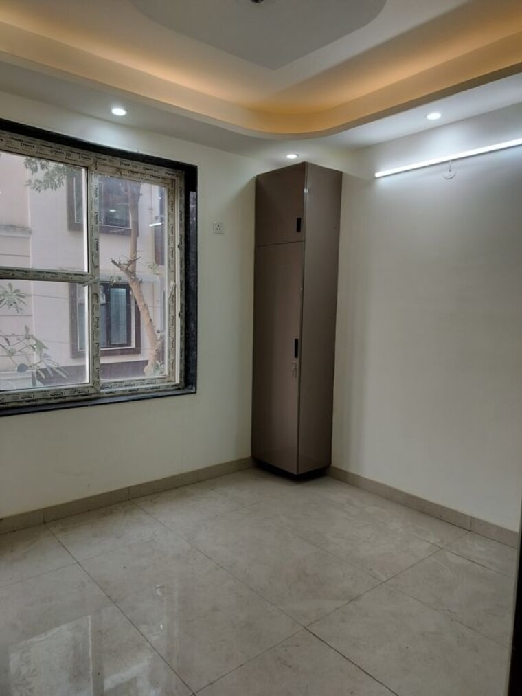 Room, sector 6 dwarka 3 Bedroom 1550 Sq.Ft. Apartment In Sector 6 Dwarka Delhi 9918753
