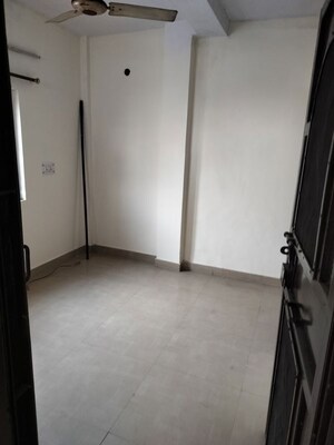 Room in 2 BHK Apartment at Sector 17 Dwarka – for Rent