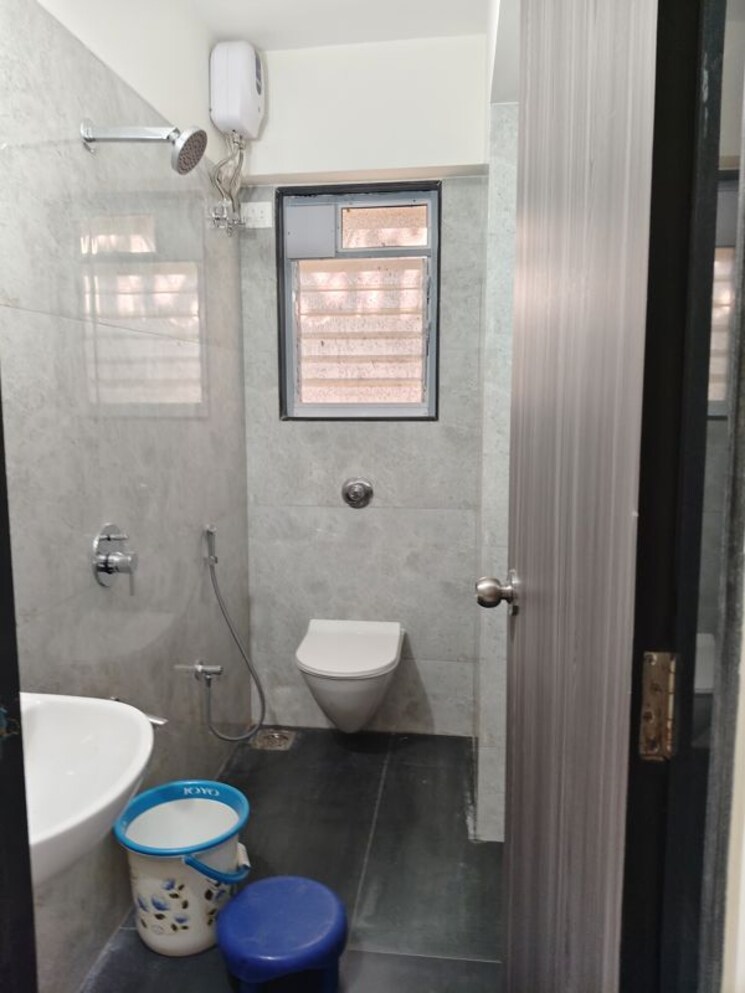 Bathroom, imperial-hava-hira 1 Bedroom 385 Sq.Ft. Apartment In Malad West Mumbai 9918764