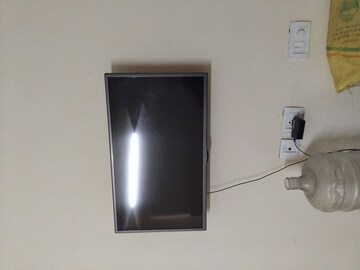 Room in 3 BHK Apartment at Conscient Habitat Residences, Sector 78 – for Rent