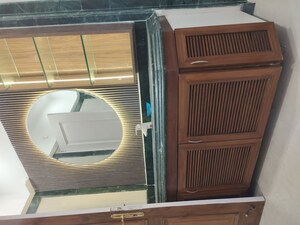 Furnished Amenities in 4 BHK Builder Floor at Greater Kailash I – for Sale