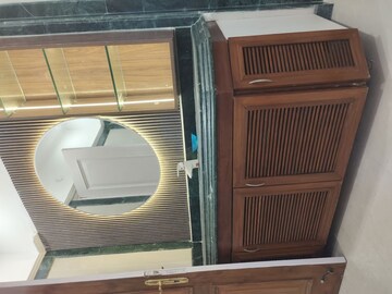 Furnished Amenities in 4 BHK Builder Floor at Greater Kailash I – for Sale