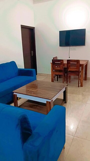 3 BHK Builder Floor For Rent in Sector 50