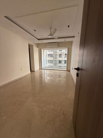 Room in 3 BHK Apartment at Chandak Ideal, Juhu – for Rent