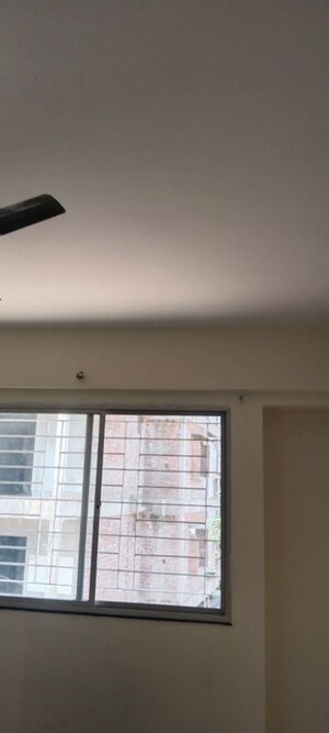 Room in 2 BHK Apartment at New Manish Nagar – for Rent