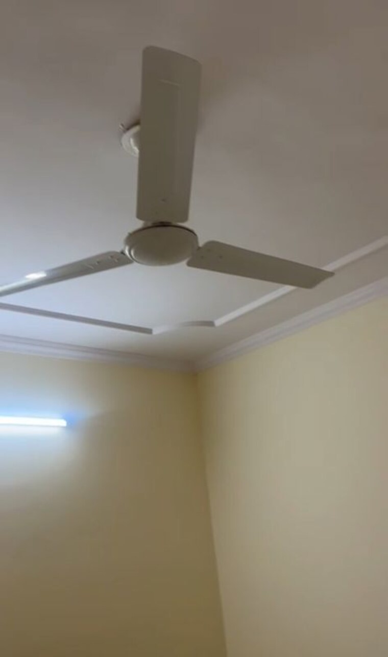 undefined, patel nagar 1 Bedroom 400 Sq.Ft. Builder Floor In Patel Nagar Delhi 9918792