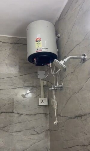 Bathroom in 1 BHK Builder Floor at Patel Nagar – for Rent