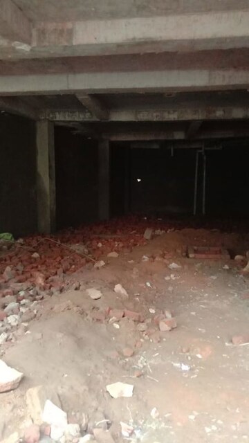 Parking in 3 BHK Builder Floor at Kavi Nagar Block I – for Sale