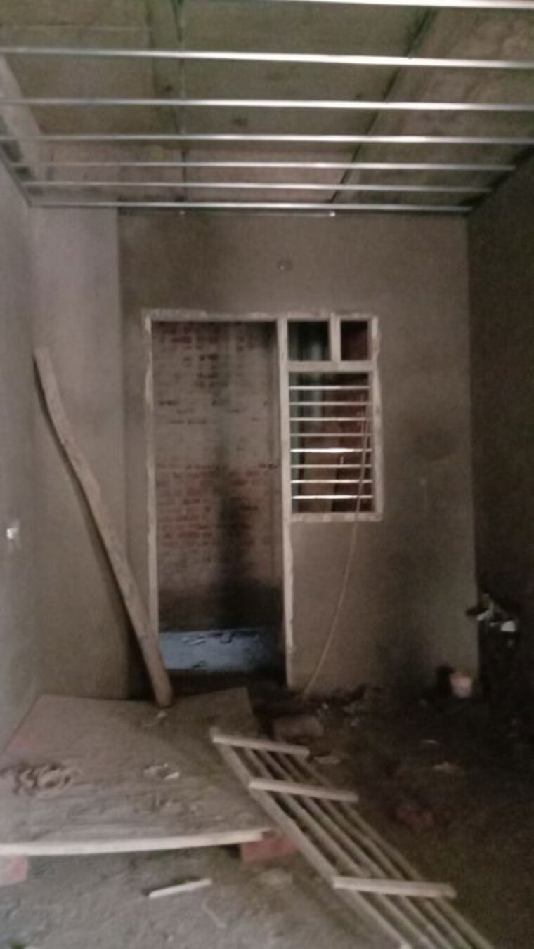 undefined, kavi nagar block i 3 Bedroom 300 Sq.Yd. Builder Floor In Kavi Nagar Block I Ghaziabad 9909711